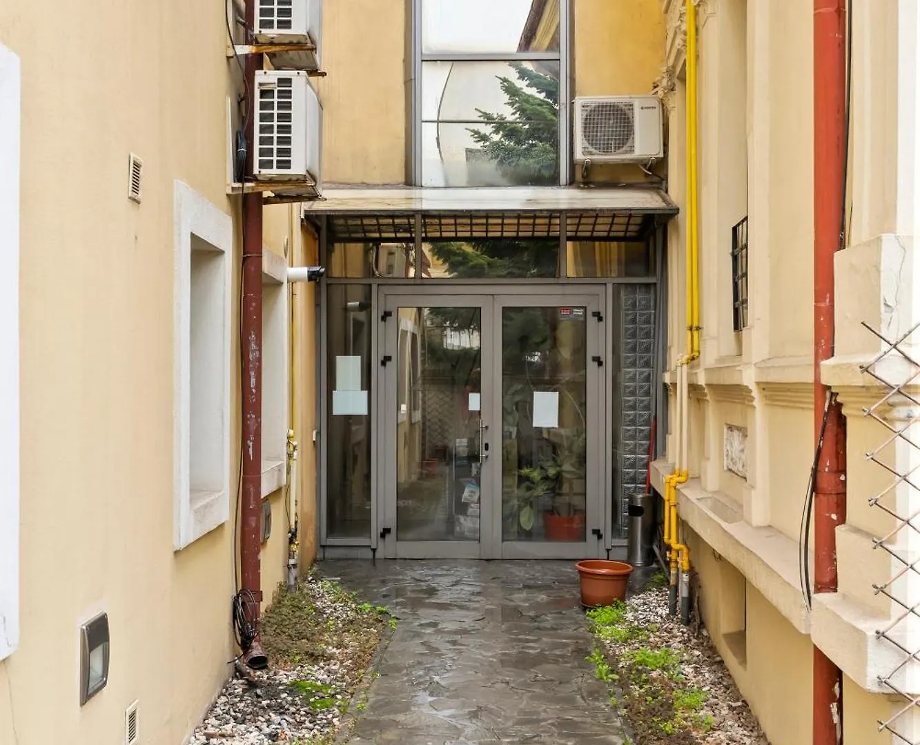 One Love Haven Apartment Bucharest 0*,